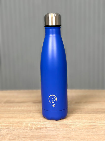 Deine stylische Edelstahl-Trinkflasche – in Blau oder Silber erhältlich!